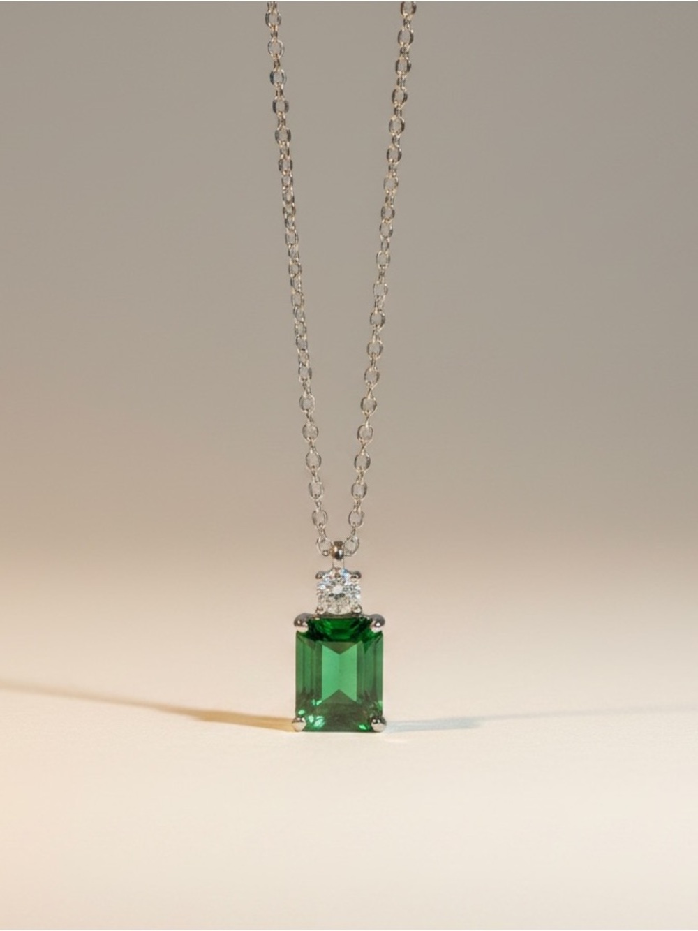 Emerald Green Rectangular Pendant Necklace - Women - Picture 2 of 4